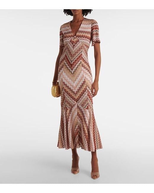 Abito Lungo Svasato Con Motivo Zig Zag Seghettato Lamé Missoni de color Multicolor