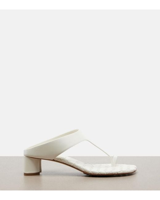 Bottega Veneta White Livia Intrecciato Leather Thong Sandals