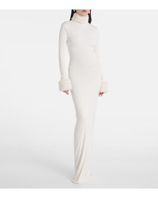 The New Arrivals Ilkyaz Ozel White Robe Priscilla Aus Satin