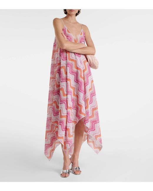 Robe longue asymetrique en lame Missoni en coloris Pink