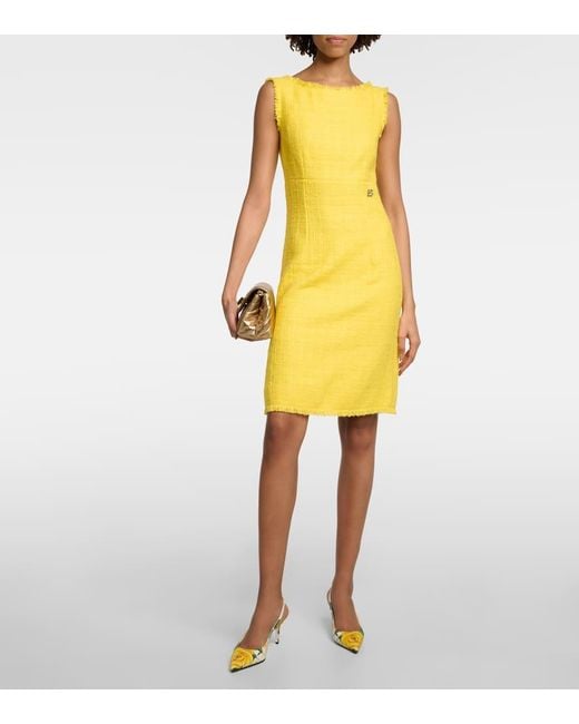 Vestido midi de tweed con logo Dolce & Gabbana de color Yellow