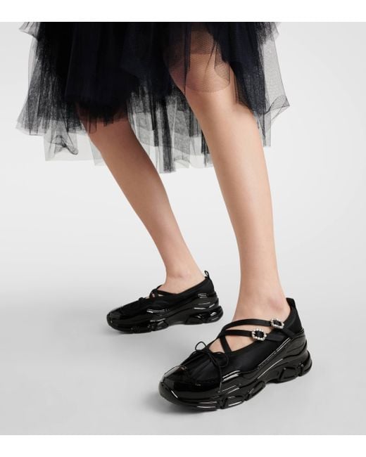 Chaussures plates en satin a cristaux Simone Rocha en coloris Black