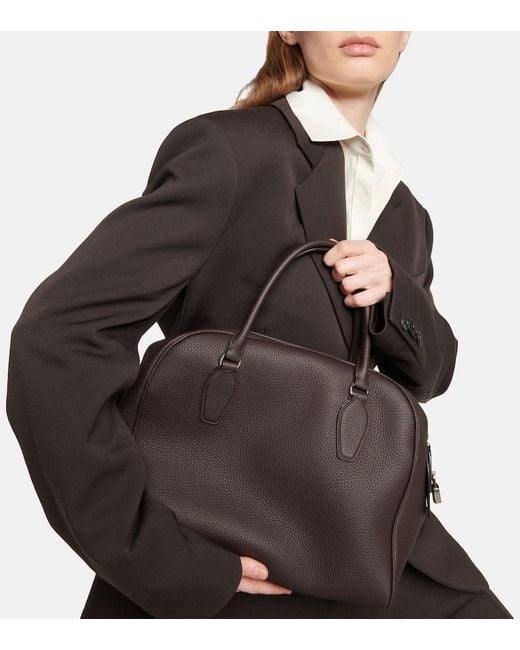 VIP価格！【THE ROW】インド 12.00 レザーバッグ India 12.00 Bag Black in Leather – The Row