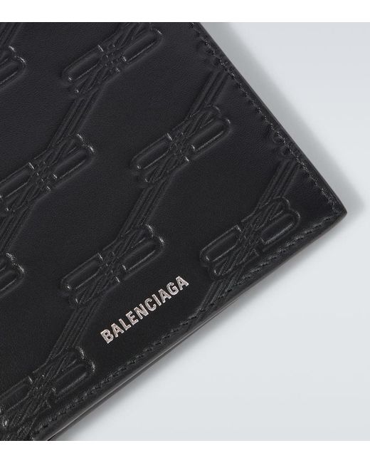 Balenciaga Embossed Monogram Quadratische Falt-Brieftasche Aus Boxkalbleder in Black für Herren
