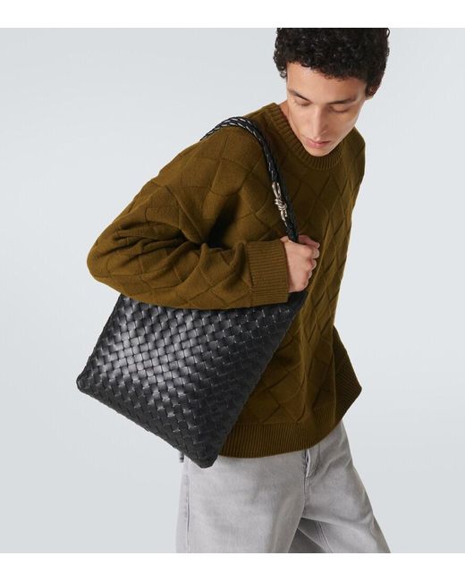 Bottega Veneta Black Flat Andiamo Intrecciato Leather Messenger Bag for men