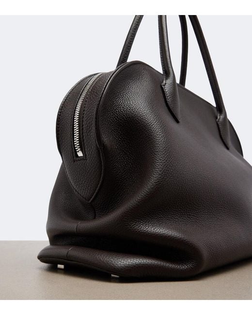 Shopper Agnes 12 di The Row in Black