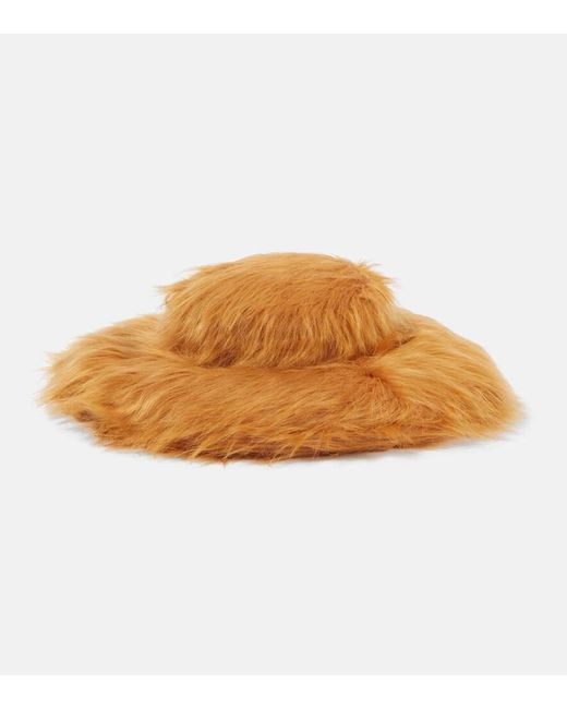Ruslan Baginskiy Orange Hut aus Faux Fur