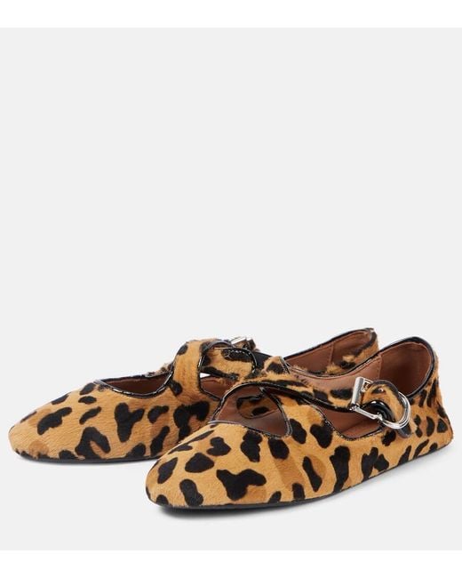 Bailarinas De Pelo De Becerro Alaïa de color Brown