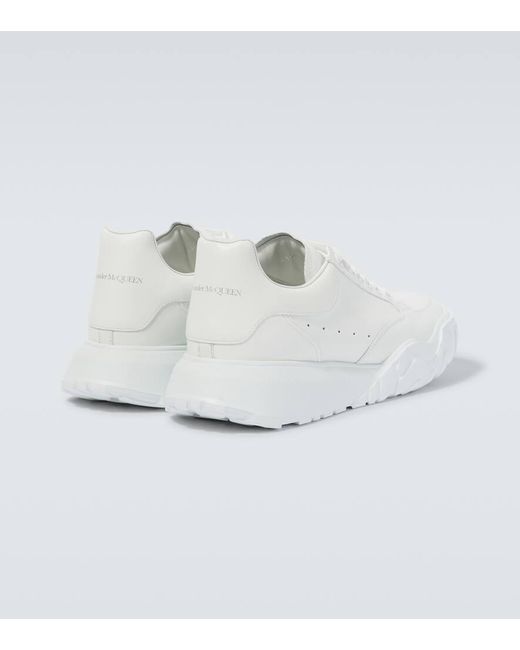 Alexander McQueen Sneakers Oversized Court aus Leder in White für Herren
