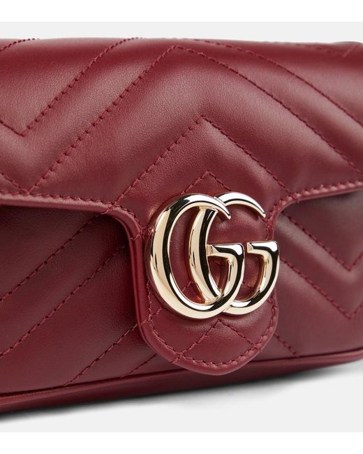 Gucci Red Schultertasche GG Marmont Super Mini aus Leder