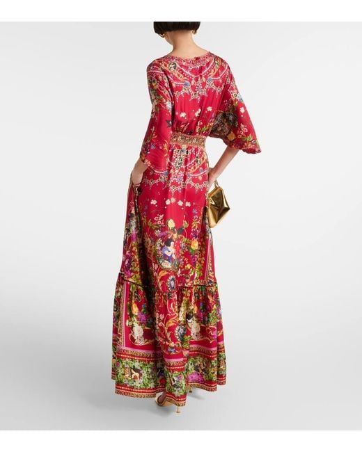 Robe Longue Imprimee En Soie Camilla en coloris Red