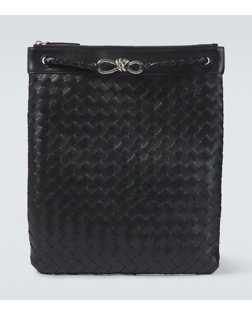 Bottega Veneta Black Flat Andiamo Intrecciato Leather Messenger Bag for men