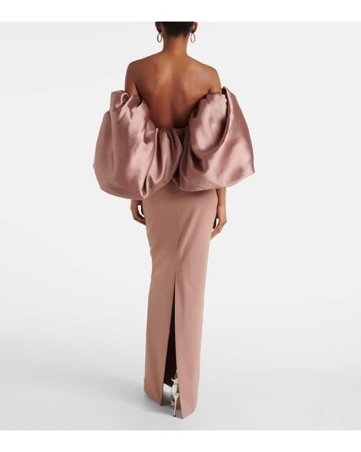 Robe Longue Floris A Encolure Bardot Solace London en coloris Pink
