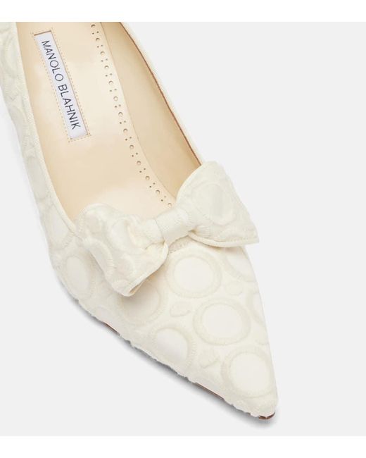 Manolo Blahnik White Bestickte Pumps Epirotes 70 Aus Satin