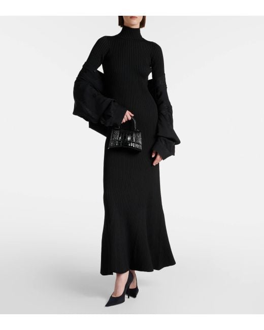 Robe longue en soie melangee Balenciaga en coloris Black
