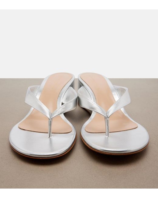 Gianvito Rossi White Metallic Leather Wedge Thong Sandals
