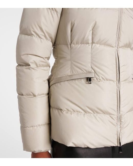 Piumino Avoce Con Cappuccio di Moncler in Natural