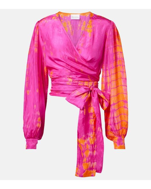Top Envolvente De Seda Tie-Dye Anna Kosturova de color Pink