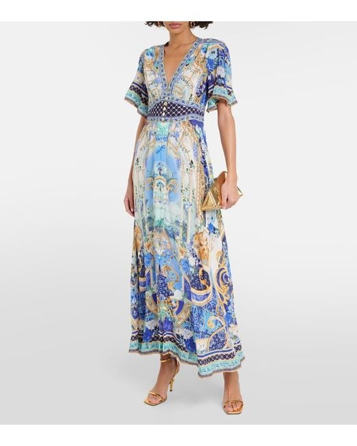 Vestido largo de seda floral con adornos Camilla de color Blue