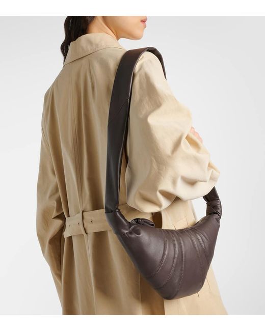Lemaire Metallic Schultertasche Croissant Small Aus Leder