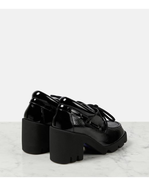 Chaussures à talon bottier stride noires Burberry en coloris Black