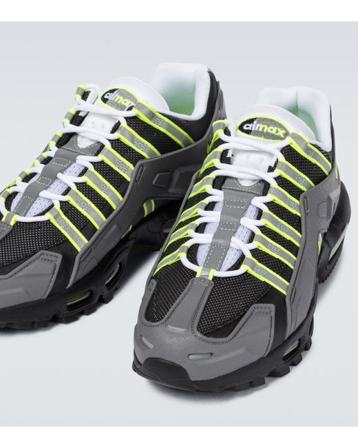 Nike Air Max 95 Ndstrkt Sneakers in Green for Men | Lyst UK