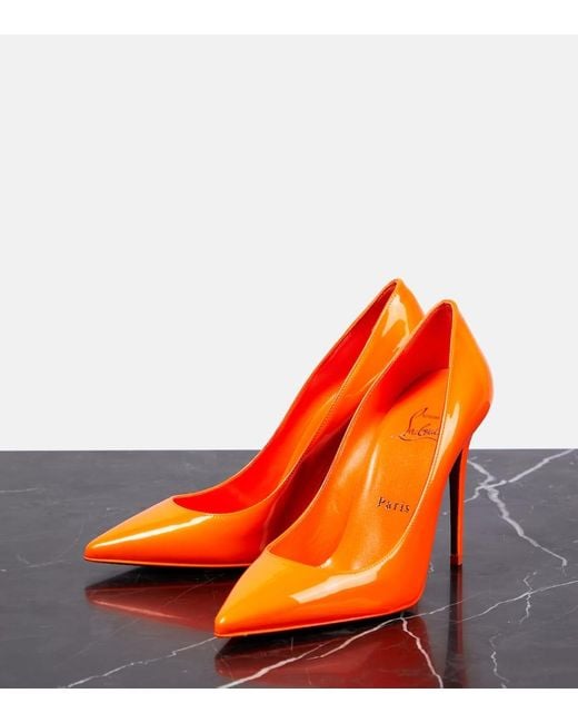 Escarpins Kate 100 En Cuir Verni Christian Louboutin en coloris Orange