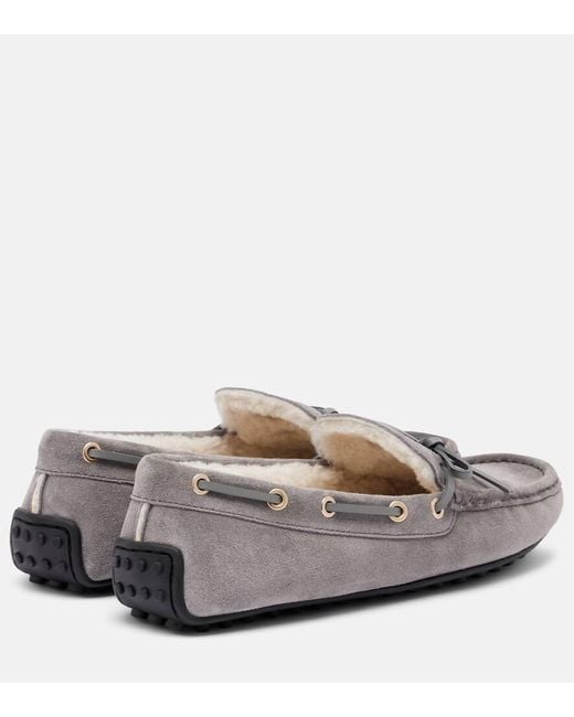 Mocassins Gommino En Daim Et Shearling Tod's en coloris Gray