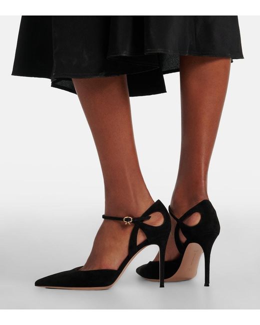 Gianvito Rossi Black Suede Pumps