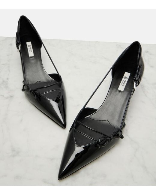 Pumps di Prada in Black