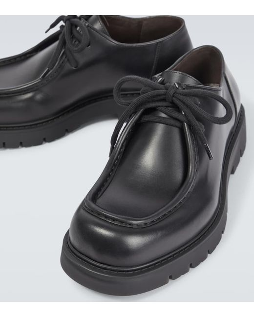 Zapatos derby Haddock de piel Bottega Veneta de hombre de color Black