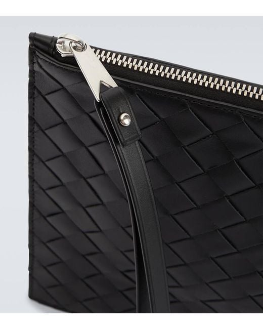 Bottega Veneta Etui Mit Riemen Intrecciato Large Aus Leder in Black für Herren