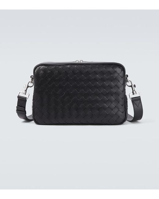 Bottega Veneta Schultertasche Intrecciato Aus Leder in Black für Herren