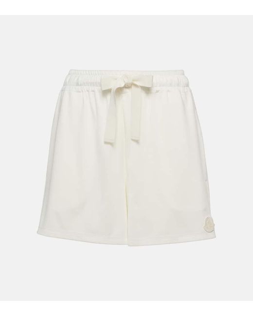 Shorts tecnicos con logo Moncler de color White