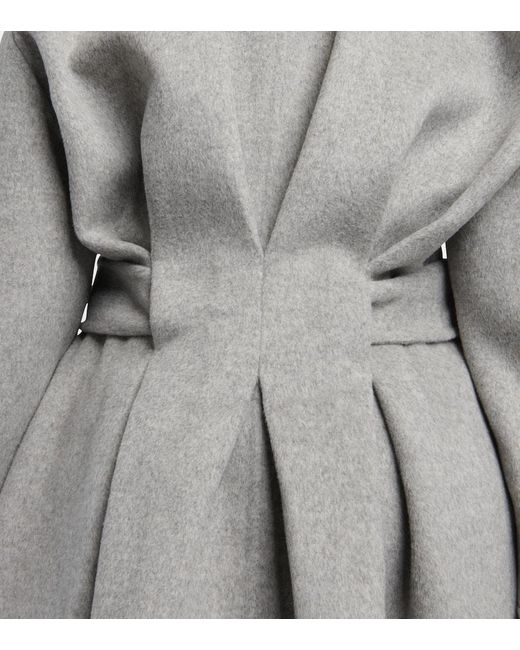 Abrigo Yoonmi de lana TOVE de color Gray