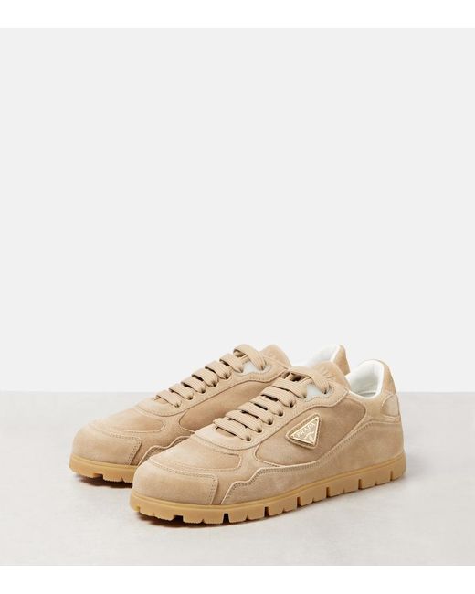Baskets Trail En Daim Prada en coloris Natural