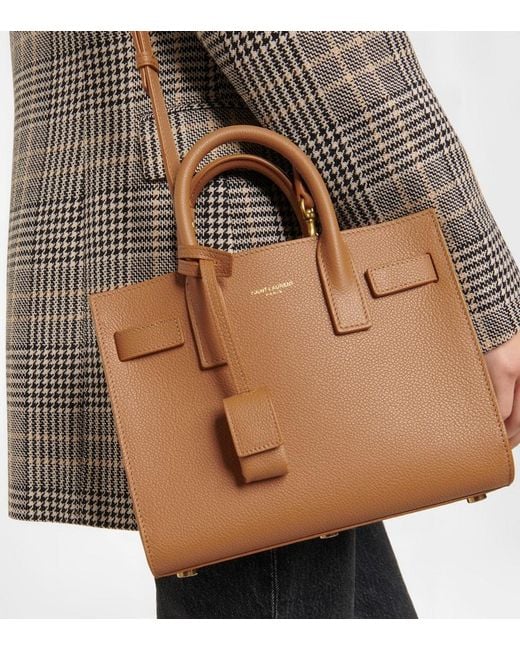 Sac De Jour Nano En Cuir Saint Laurent en coloris Brown