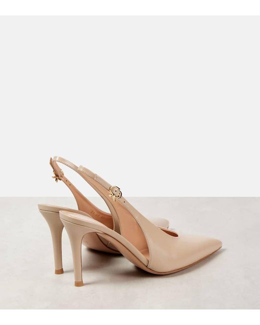 Gianvito Rossi Natural Slingback-Pumps Robbie 85 Aus Lackleder