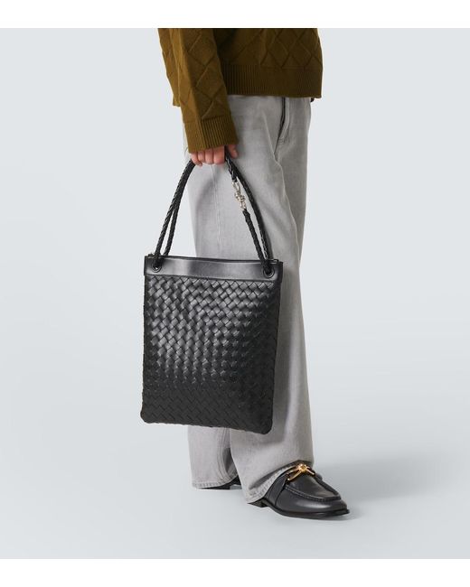 Bottega Veneta Black Flat Andiamo Intrecciato Leather Messenger Bag for men