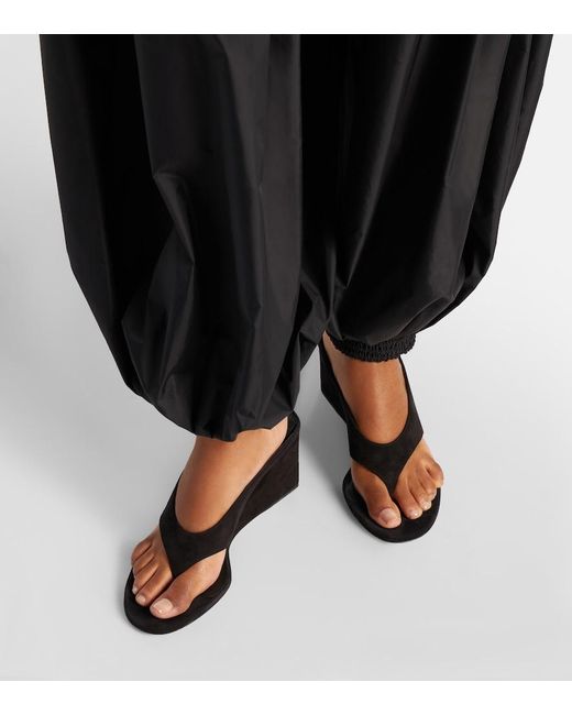 Alaïa Black Cube 75 Suede Wedge Thong Sandals