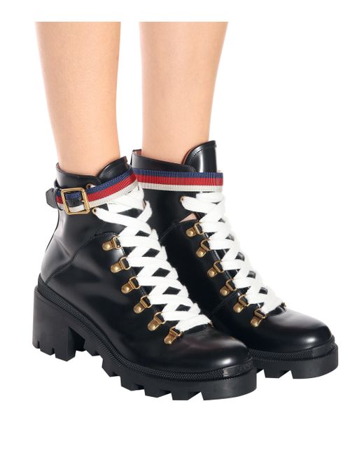 Botines de cuero con detalle Sylvie Web Gucci de color Negro Lyst