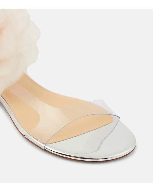Sandali in PVC con applicazioni floreali di Magda Butrym in Natural