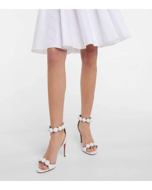 Sandalias La Bombe 90 De Piel Adornadas Alaïa de color White