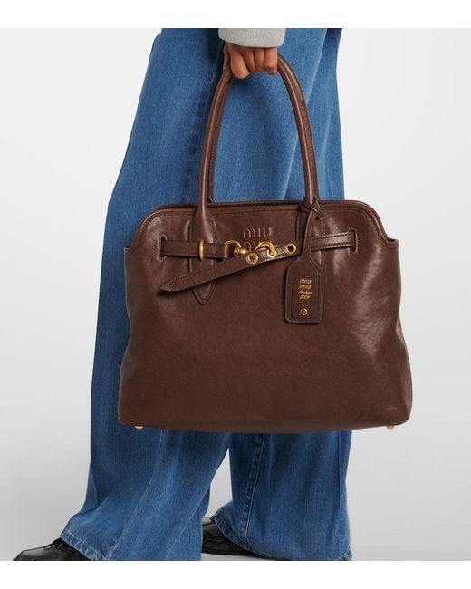 Sac Adventure Large En Cuir Miu Miu en coloris Brown