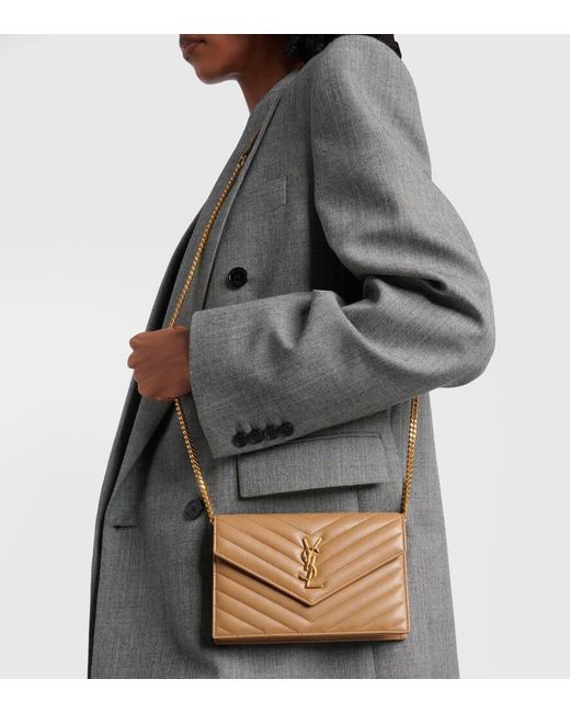 Saint Laurent White Portemonnaie Mit Kettenriemen Cassandre Envelope
