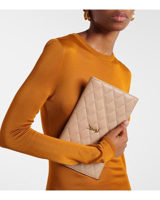 Bustina Cassandre di Saint Laurent in Natural
