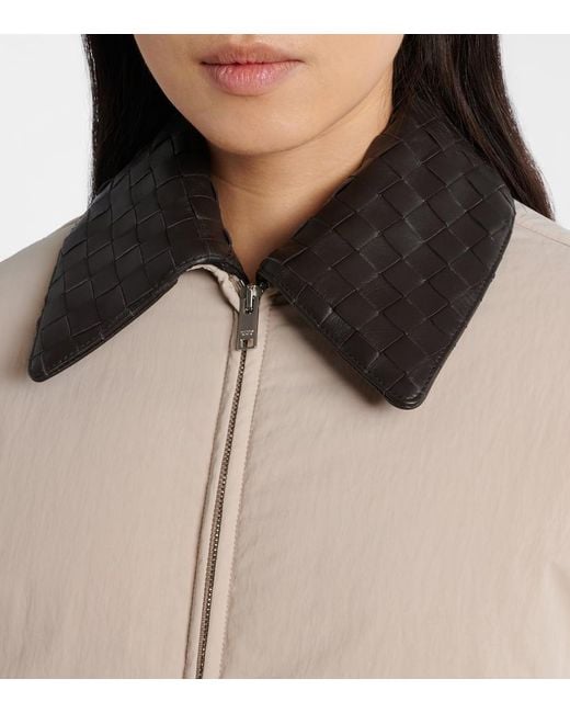 Piumino Con Pelle Intrecciato di Bottega Veneta in Natural