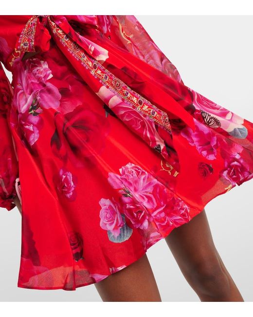 Vestido corto de seda floral adornado Camilla de color Red