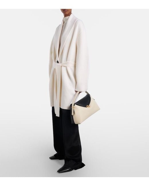 Totême  Natural Bestickte Tote Bag T-Lock Aus Leder