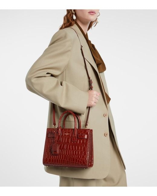 Sac De Jour Nano En Cuir Saint Laurent en coloris Red